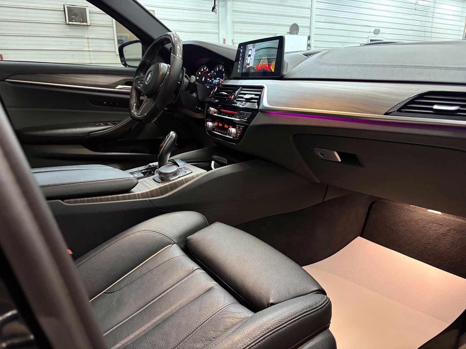 Used 2017 BMW 540i xDrive w/ M Sport Package AWD/4WD image 26