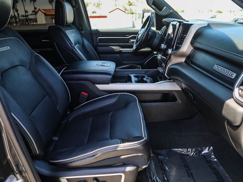Used 2019 RAM 1500 Laramie AWD/4WD image 16