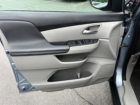 Used 2014 Honda Odyssey EX image 19