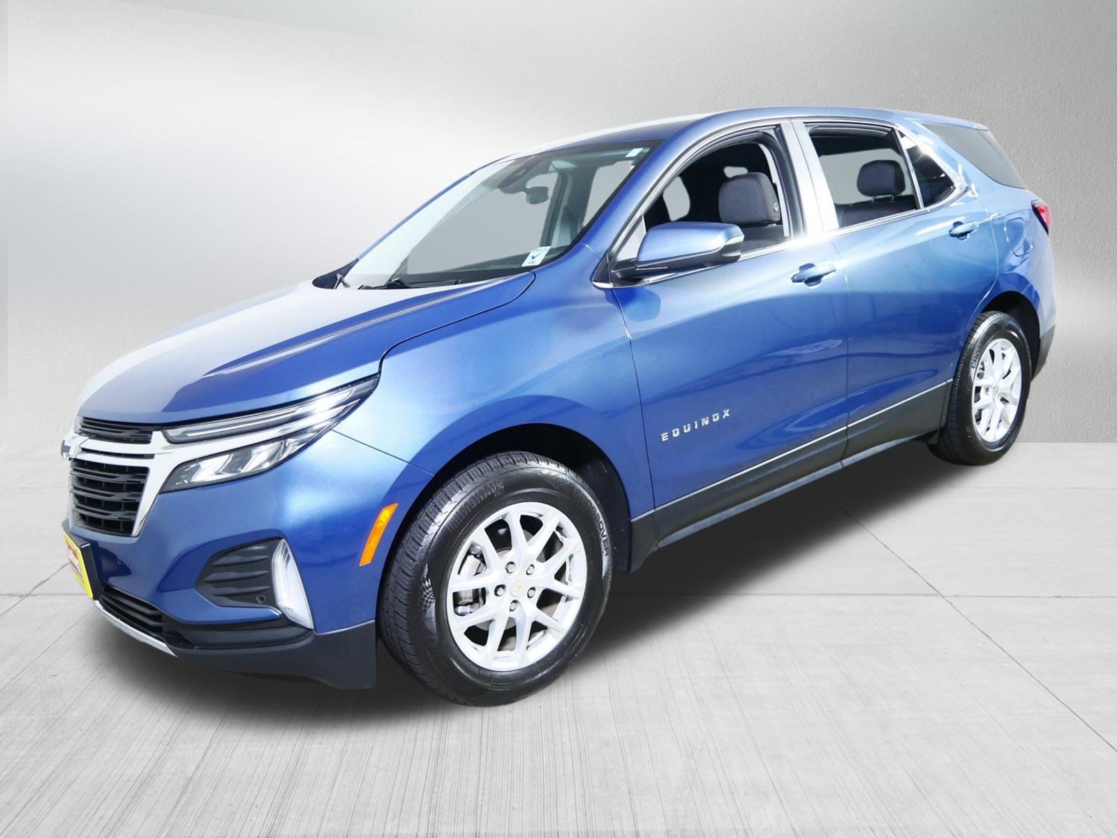 Used 2024 Chevrolet Equinox LT AWD/4WD image 3