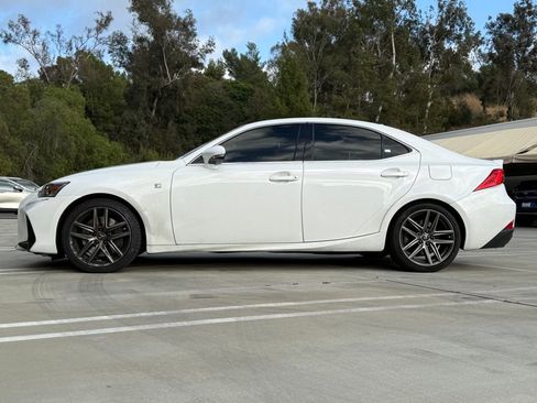 Used 2020 Lexus IS 350 F Sport w/ F Sport Package RWD image 5