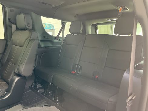 New 2026 Chevrolet Suburban High Country AWD/4WD image 18