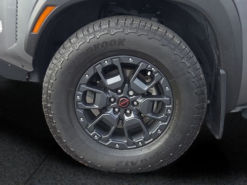 Used 2023 Nissan Frontier PRO-4X w/ Pro-4X Premium Package AWD/4WD image 8