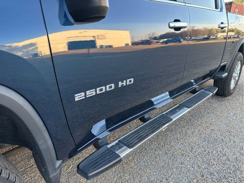 Used 2020 Chevrolet Silverado 2500 High Country w/ Z71 Off-Road Package image 13