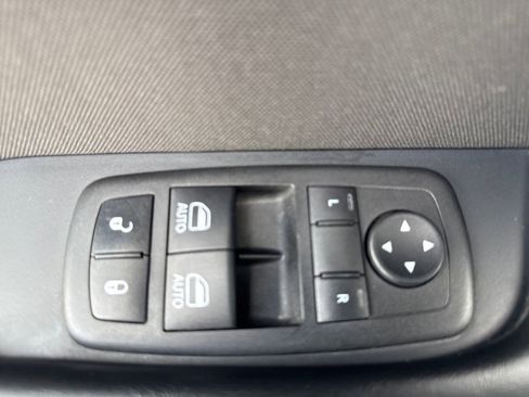 Used 2023 Dodge Challenger SXT RWD image 13