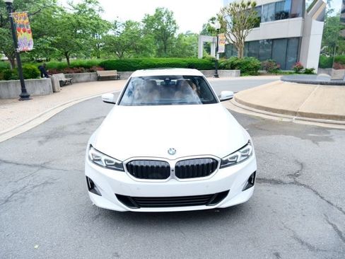 Used 2024 BMW 330i Sedan image 3