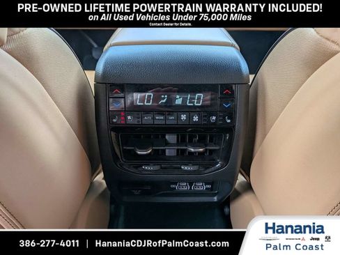 Used 2025 Jeep Grand Cherokee Summit AWD/4WD image 17