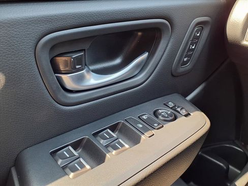 New 2025 Honda Pilot Black Edition image 8