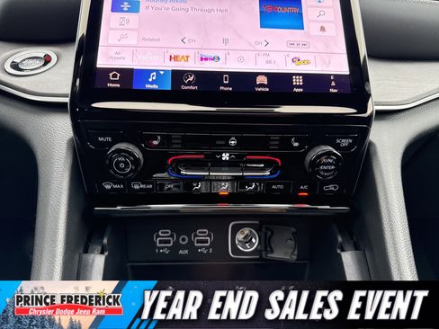 New 2025 Jeep Grand Cherokee L Limited image 24