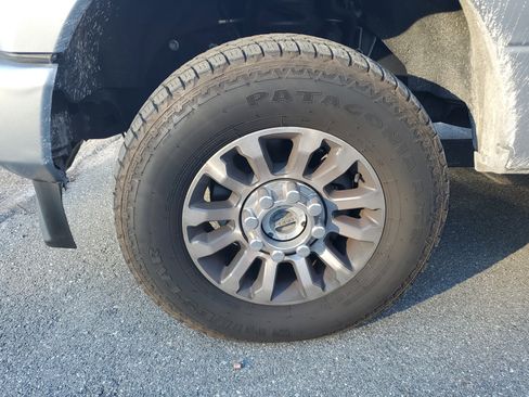 Used 2022 Ford F350 Lariat w/ Lariat Ultimate Package image 9