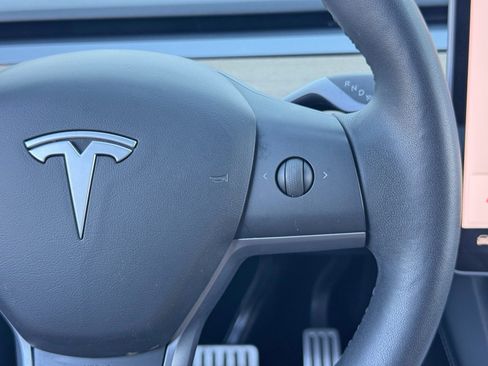 Used 2021 Tesla Model Y Performance image 20