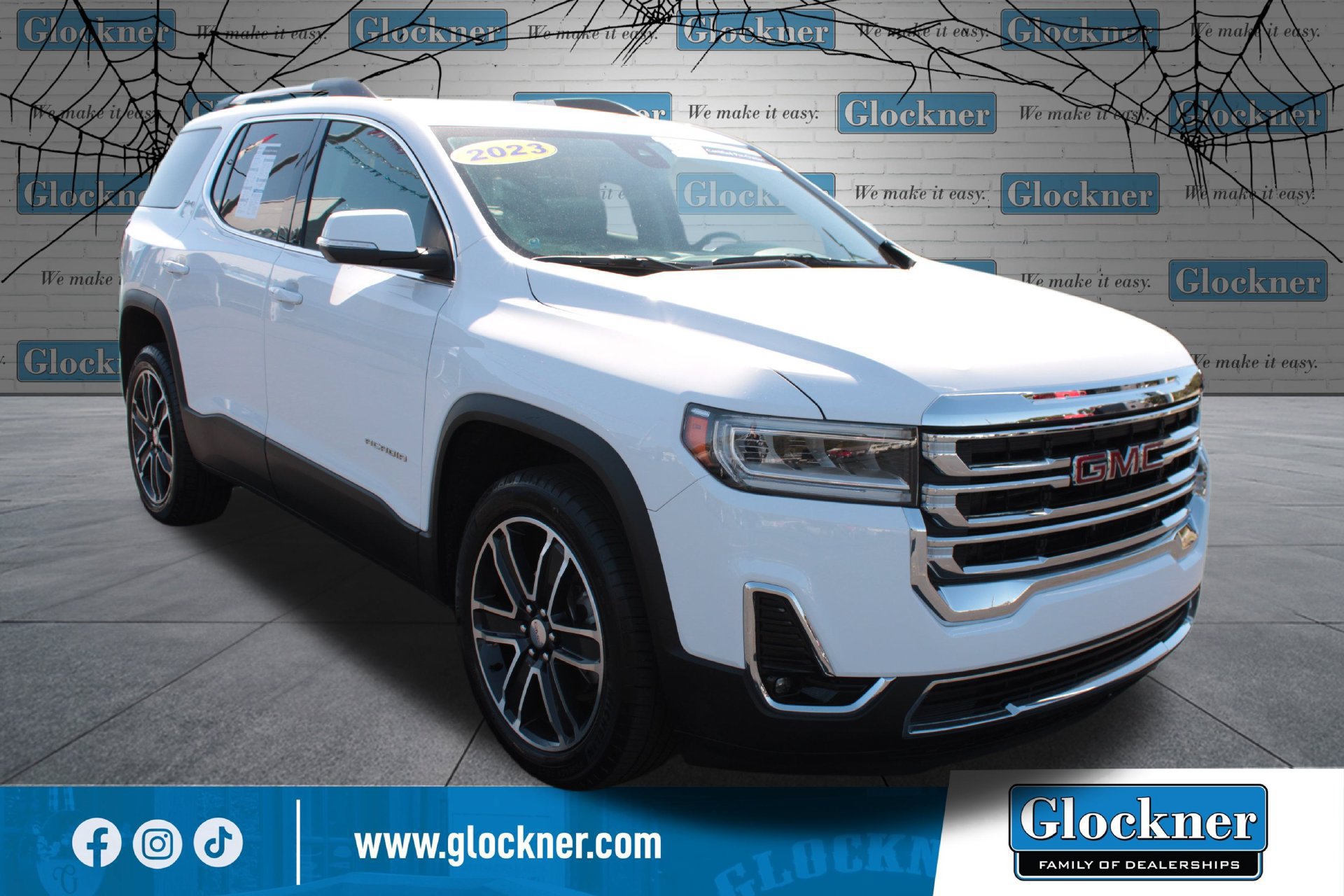 Used 2023 GMC Acadia SLT w/ Preferred Package AWD/4WD image 3