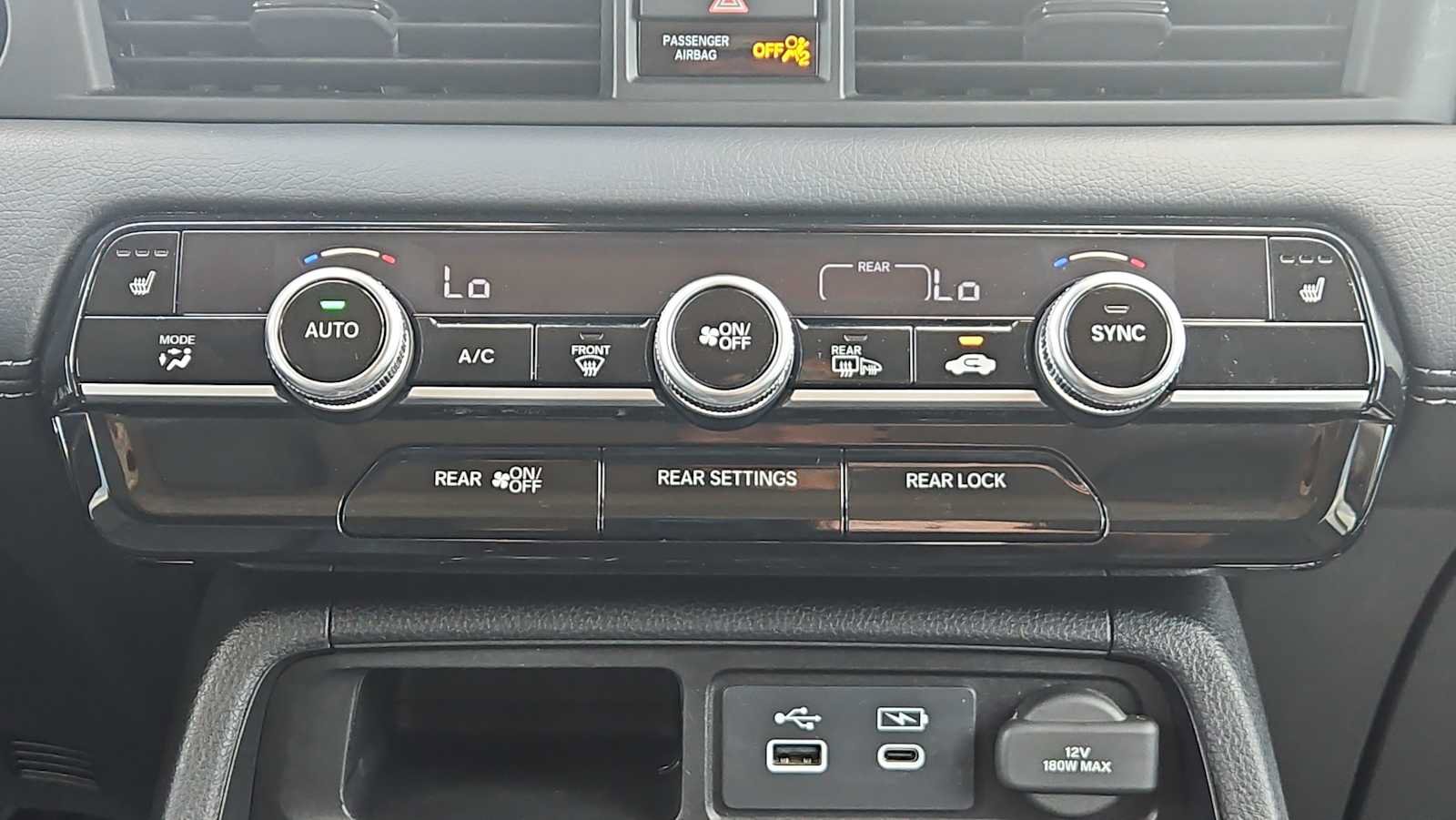 Used 2024 Honda Pilot Touring image 17