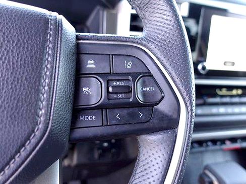 Certified 2025 Toyota Sequoia SR5 AWD/4WD image 15