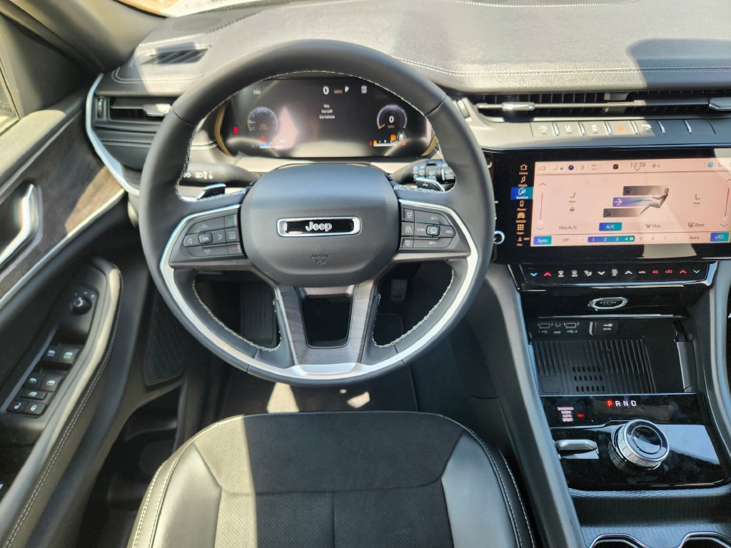 New 2026 Jeep Grand Cherokee Altitude AWD/4WD image 22