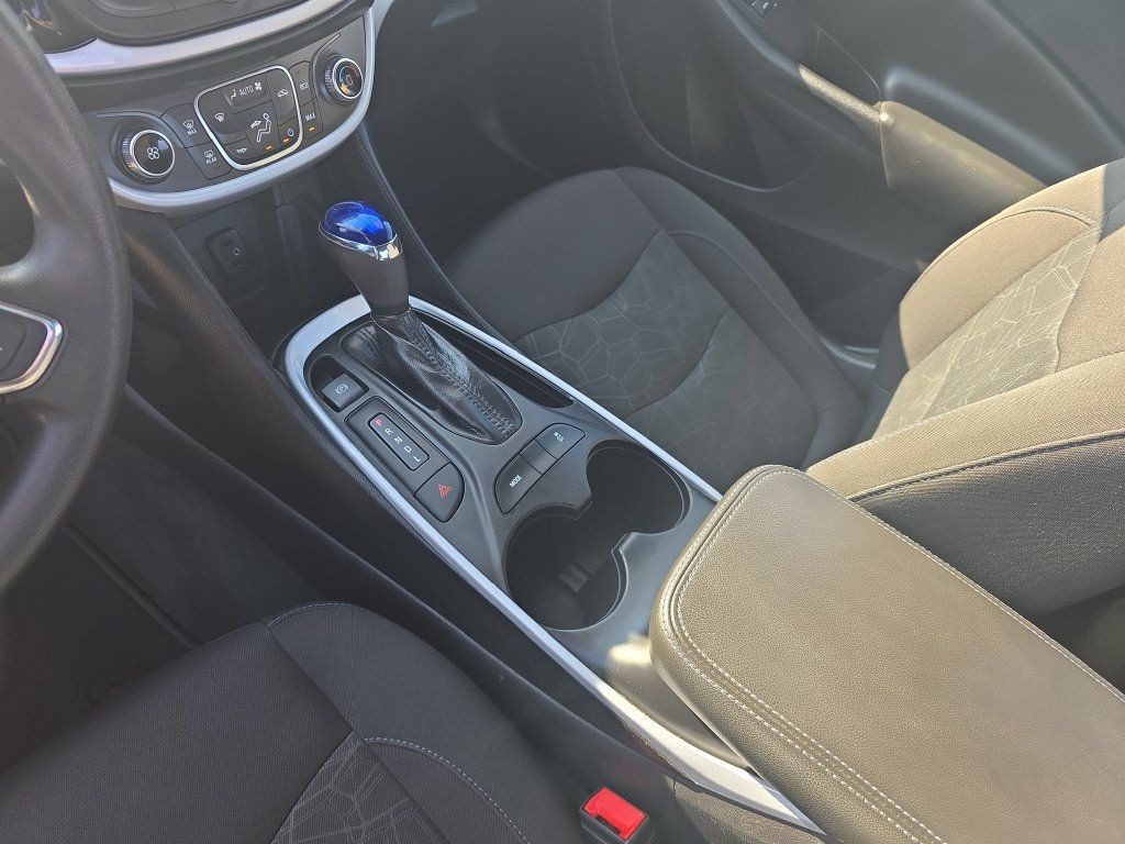 Used 2018 Chevrolet Volt LT FWD image 21