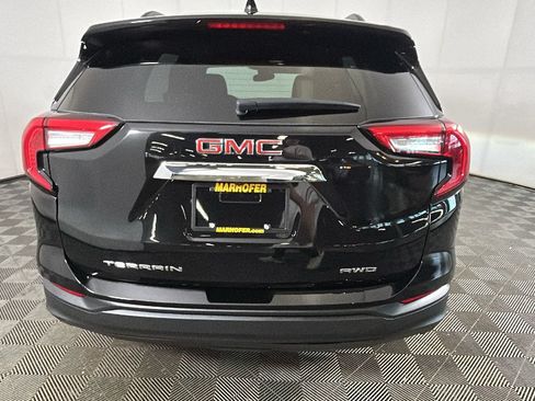 Used 2022 GMC Terrain SLE w/ Driver Convenience Package AWD/4WD image 5