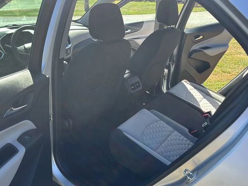 Used 2019 Chevrolet Equinox LS image 14