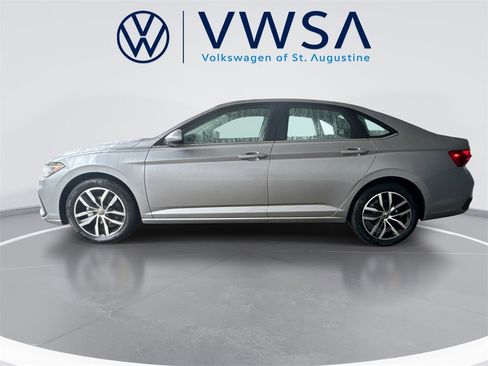 New 2026 Volkswagen Jetta SE image 4