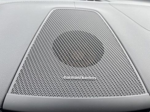 Certified 2024 Volvo XC60 T8 Ultimate w/ Protection Package Premier image 26