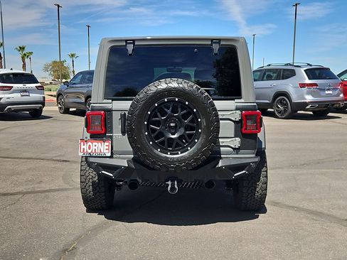 Used 2022 Jeep Wrangler Unlimited Sahara w/ LED Lighting Group AWD/4WD image 6