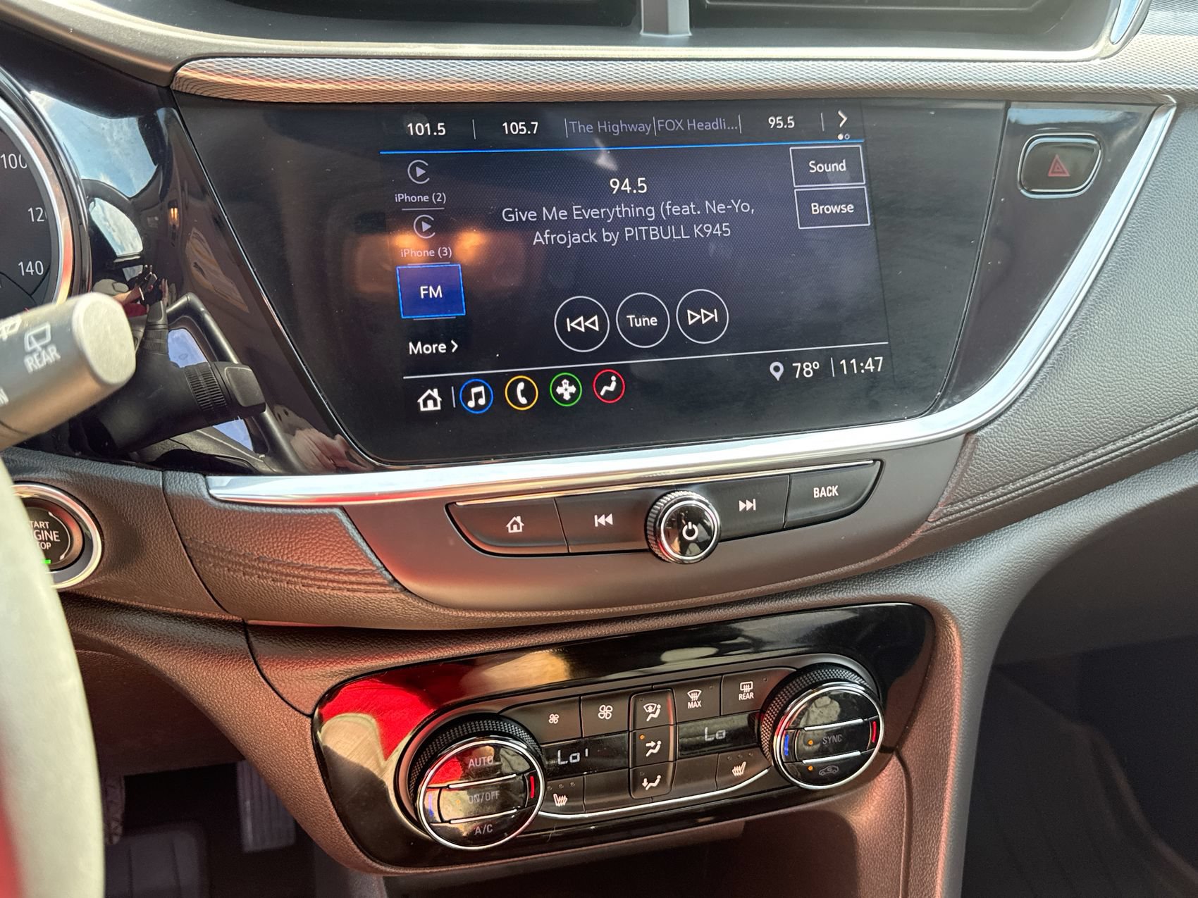 Used 2022 Buick Encore GX Essence w/ Experience Buick Package AWD/4WD image 16