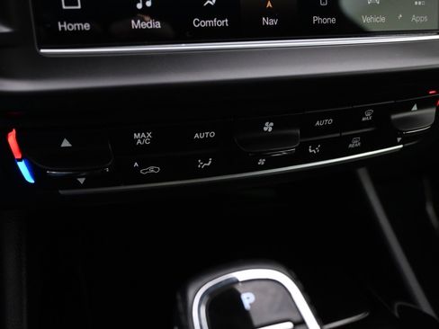 Used 2021 Maserati Levante GranSport image 37