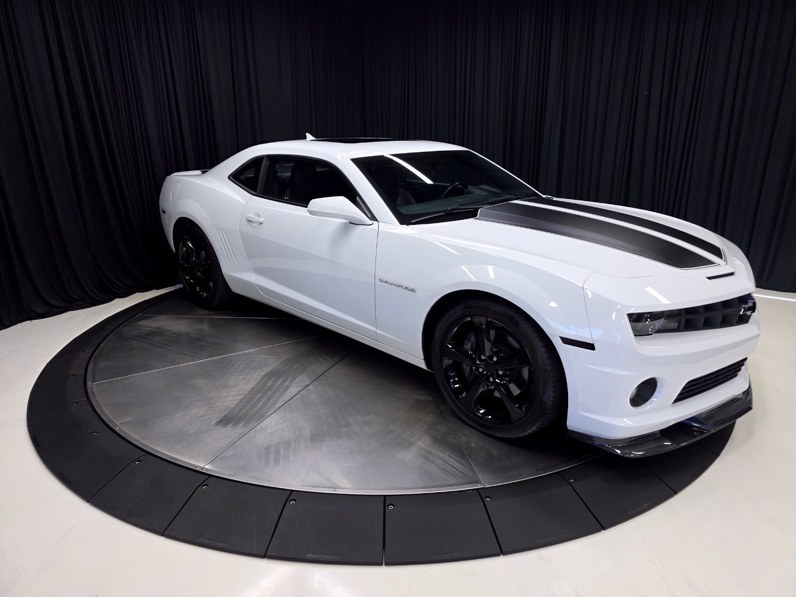 Used 2013 Chevrolet Camaro SS w/ RS Package RWD image 14