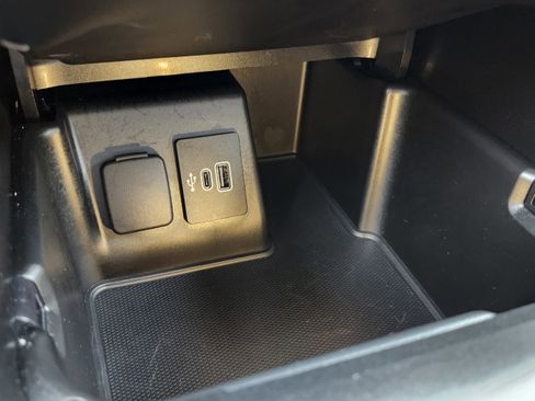 Used 2025 Ford Explorer ST w/ Sun And Sound Package image 10