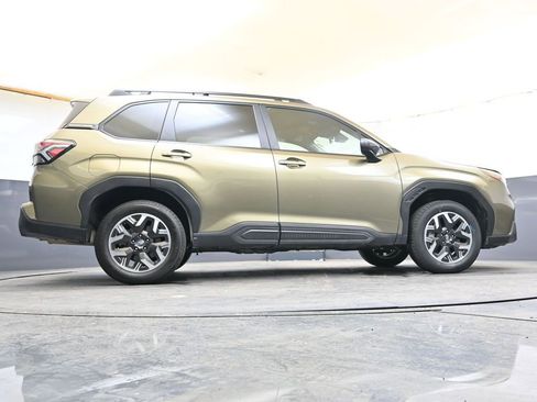 Certified 2025 Subaru Forester Premium AWD/4WD image 35