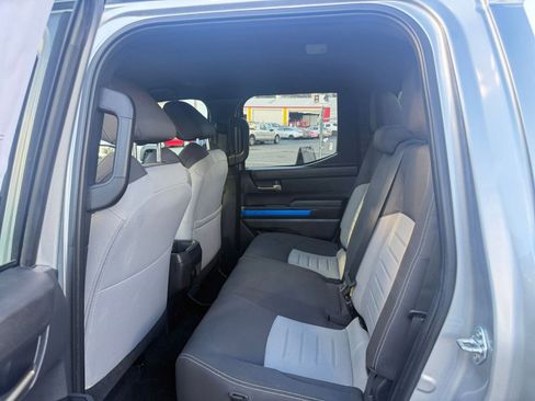 Used 2025 Toyota Tacoma TRD Off-Road image 25