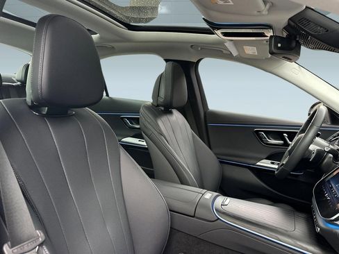 New 2025 Mercedes-Benz E 350 4MATIC Sedan image 32