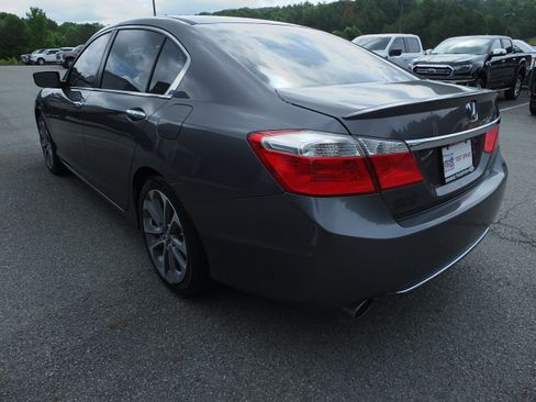 Used 2015 Honda Accord Sport image 5