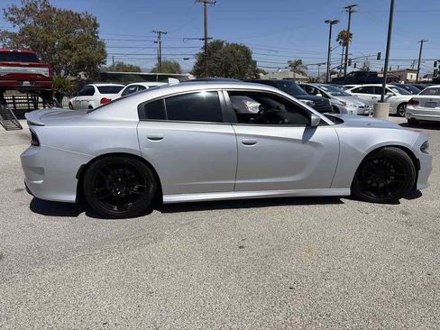 Used 2020 Dodge Charger R/T RWD image 4