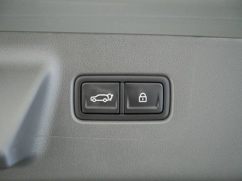 Used 2025 Hyundai Santa Fe SEL AWD/4WD image 10