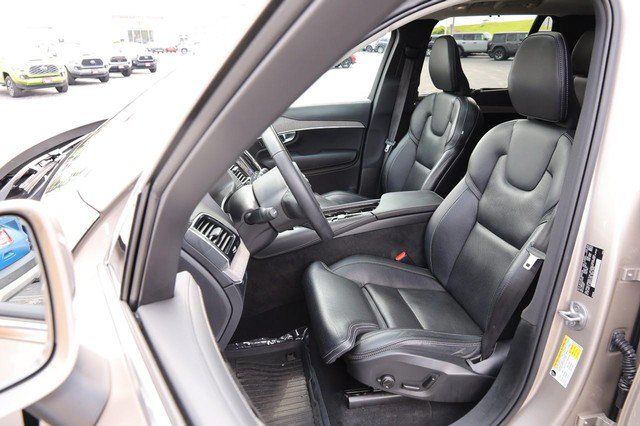Used 2023 Volvo XC90 B6 Ultimate w/ Protection Package Premier AWD/4WD image 10