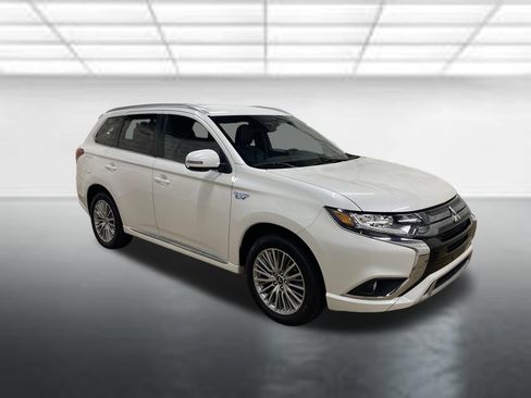 Used 2022 Mitsubishi Outlander SEL AWD/4WD image 2