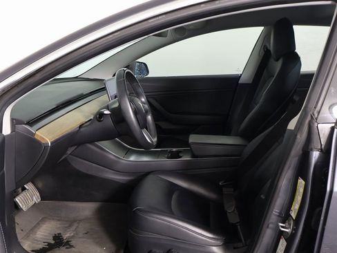 Used 2018 Tesla Model 3 Mid Range image 10