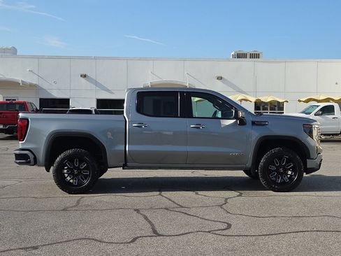 Used 2024 GMC Sierra 1500 AT4 w/ Technology Package AWD/4WD image 15