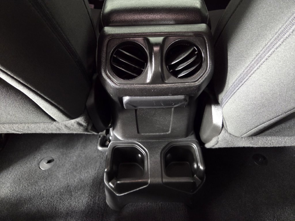 Used 2019 Jeep Wrangler Unlimited Sport AWD/4WD image 24