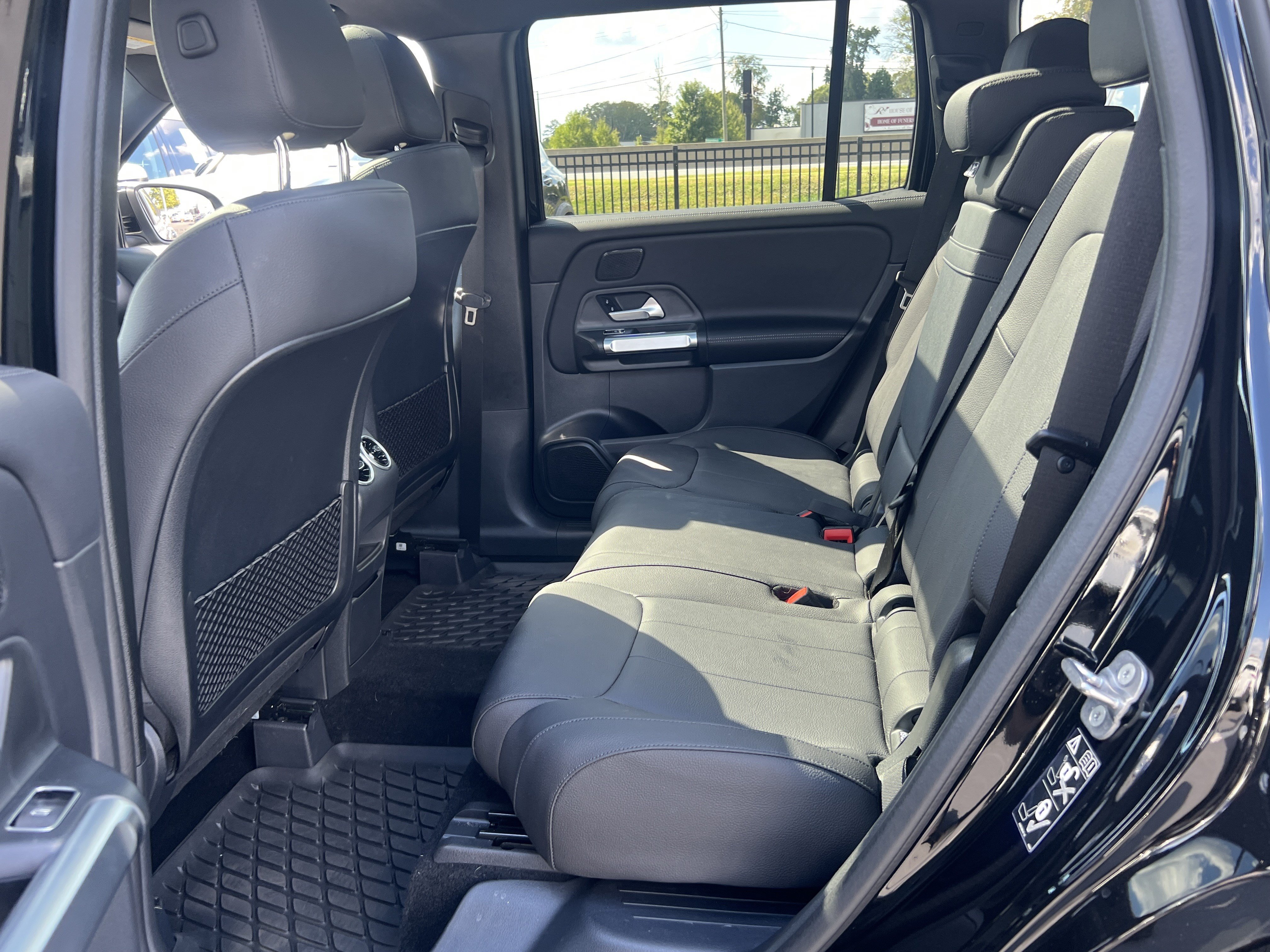 Certified 2026 Mercedes-Benz GLB 250 4MATIC image 32