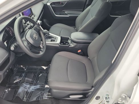 Certified 2023 Toyota RAV4 LE image 18