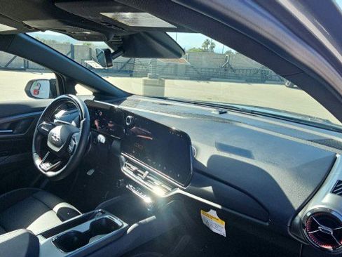 Used 2024 Chevrolet Equinox EV RS FWD image 27