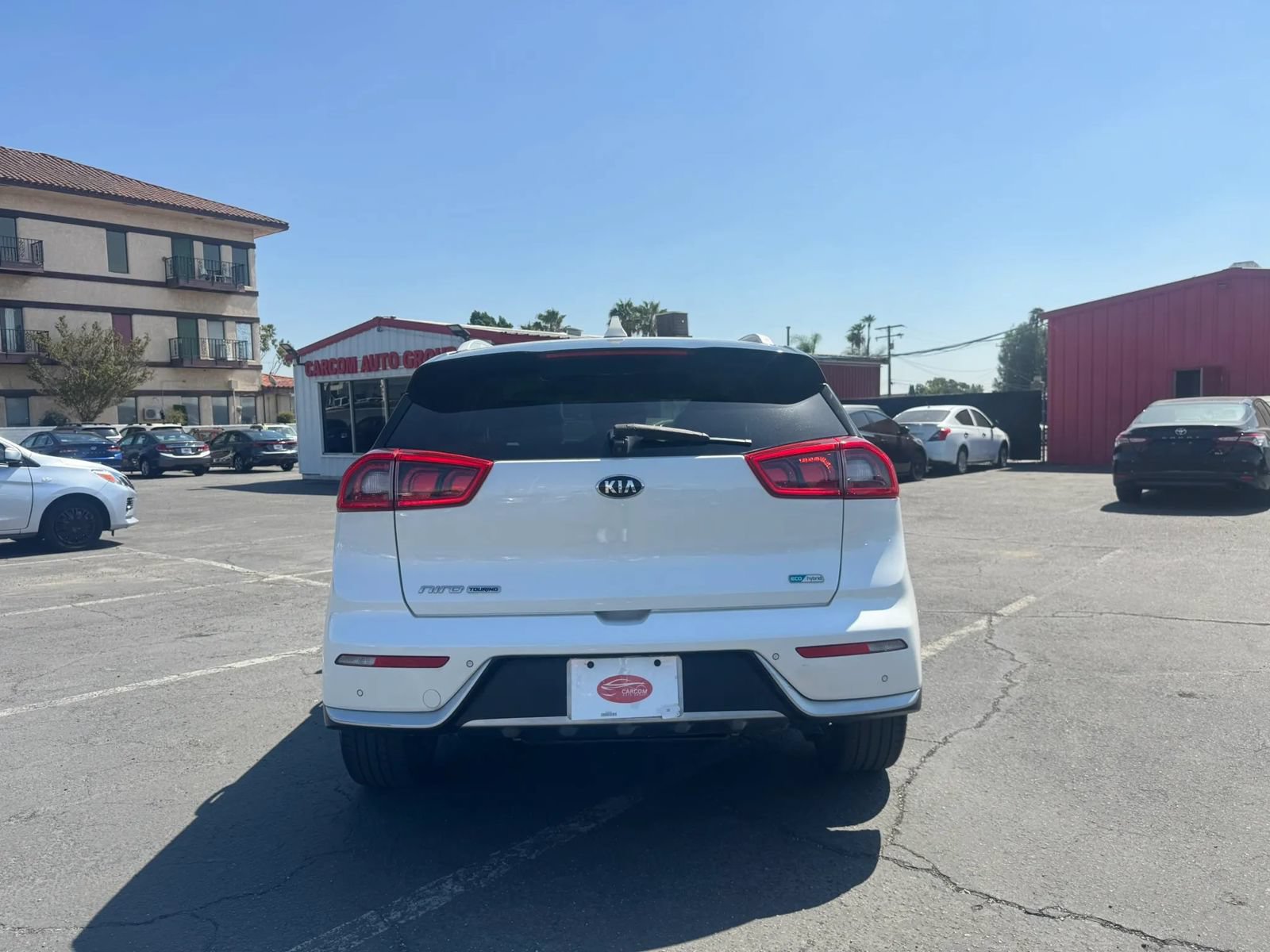 Used 2017 Kia Niro Touring w/ Advanced Technology Package FWD image 6