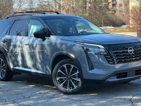 New 2026 Nissan Pathfinder Platinum AWD/4WD image 1
