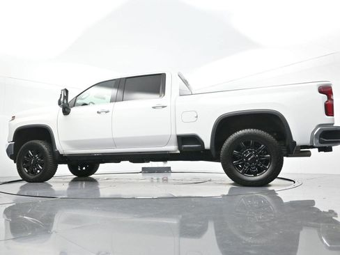 Used 2024 Chevrolet Silverado 2500 LTZ AWD/4WD image 45