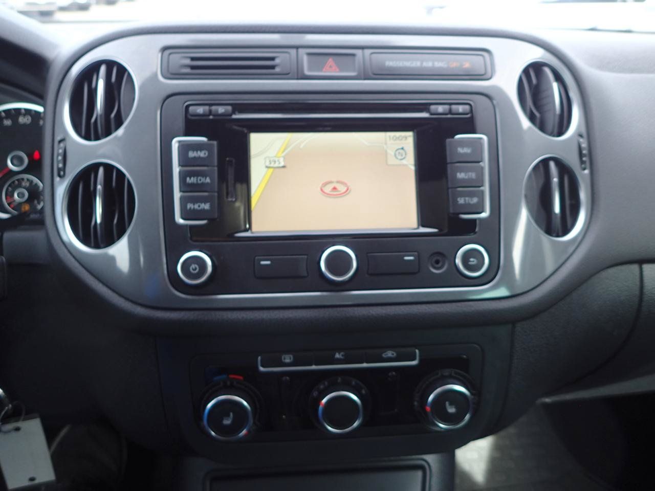 Used 2012 Volkswagen Tiguan SE AWD/4WD image 20