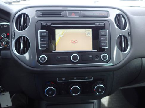 Used 2012 Volkswagen Tiguan SE AWD/4WD image 20