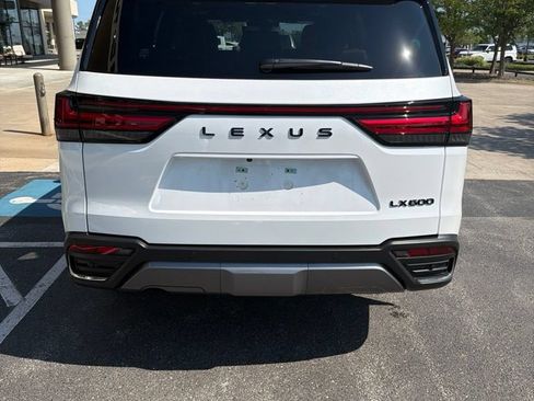Used 2026 Lexus LX 600 4WD w/ Accessory Package (2T) image 4