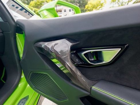Used 2021 Lamborghini Huracan EVO RWD image 75